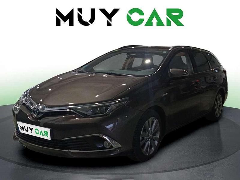 Usado Toyota Auris Touring Sports 136 CV (100 kW) 2018 Gris Familiar