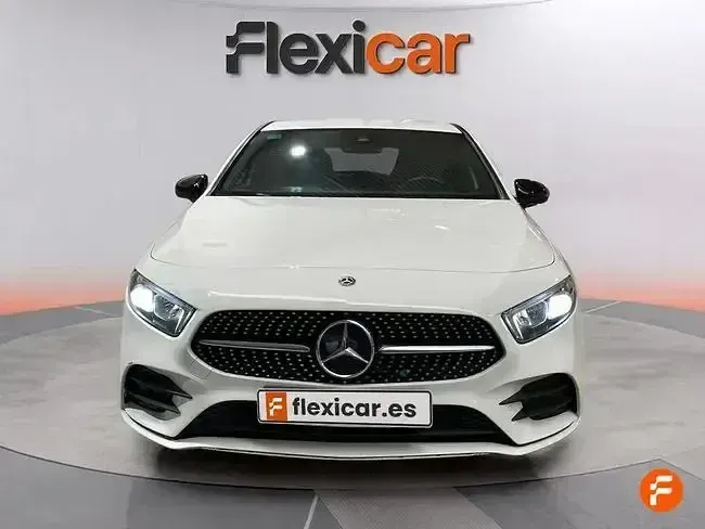 Käytetty Mercedes A180 116 HP (85 kW) 2019 Valkoinen Sedan