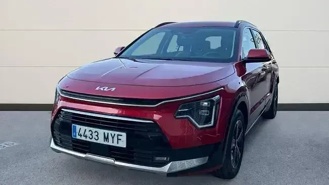 Usado Kia Niro 129 CV (94 kW) 2025 Rojo SUV