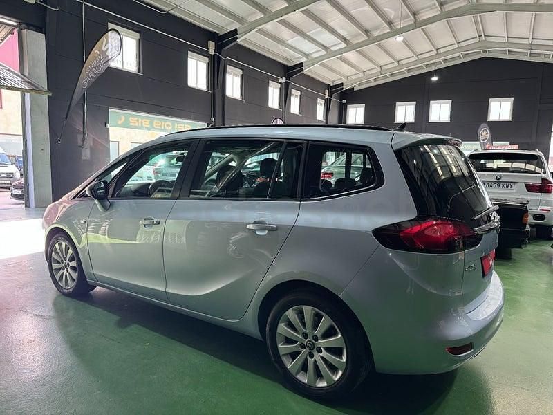 Usado Opel Zafira Tourer Selective 130 CV (95 kW) 2014 Gris / plata Monovolumen