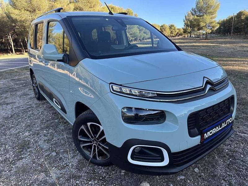 Usado Citroën Berlingo Shine 102 CV (75 kW) 2019 Verde Monovolumen