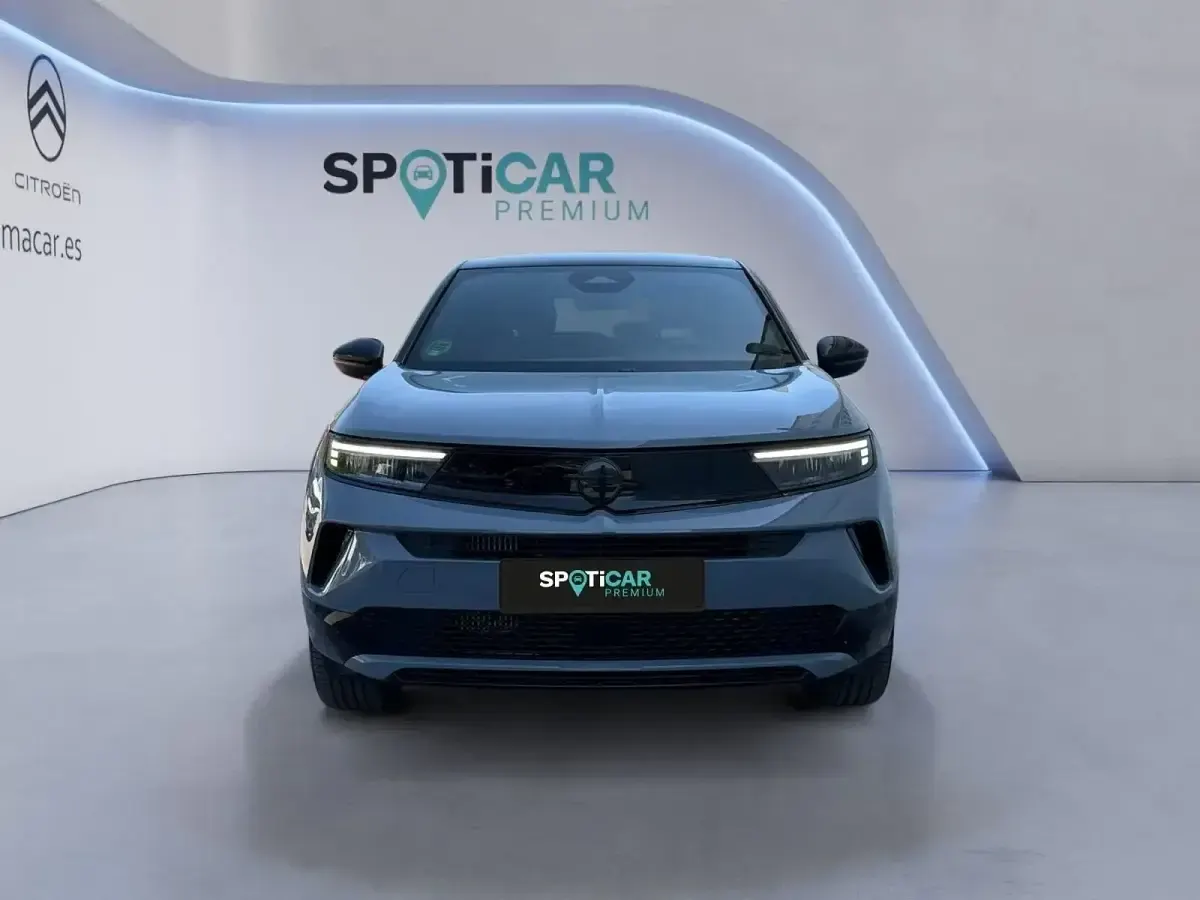 Käytetty Opel Mokka 136 HP (100 kW) 2025 Harmaa Katumaasturi