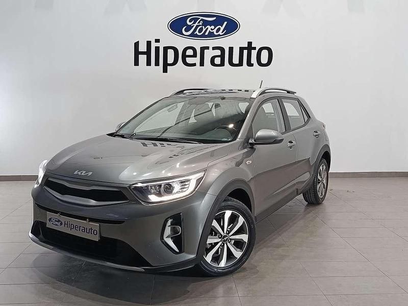 Usado Kia Stonic 84 CV (61 kW) 2024 Gris SUV