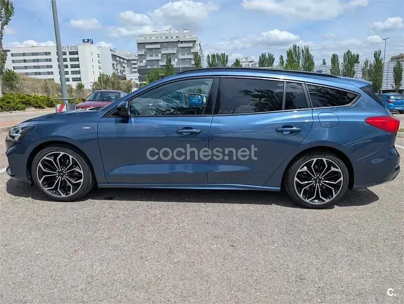 Używany Ford Focus ST-Line 150 KM (110 kW) 2020 Niebieski Kombi