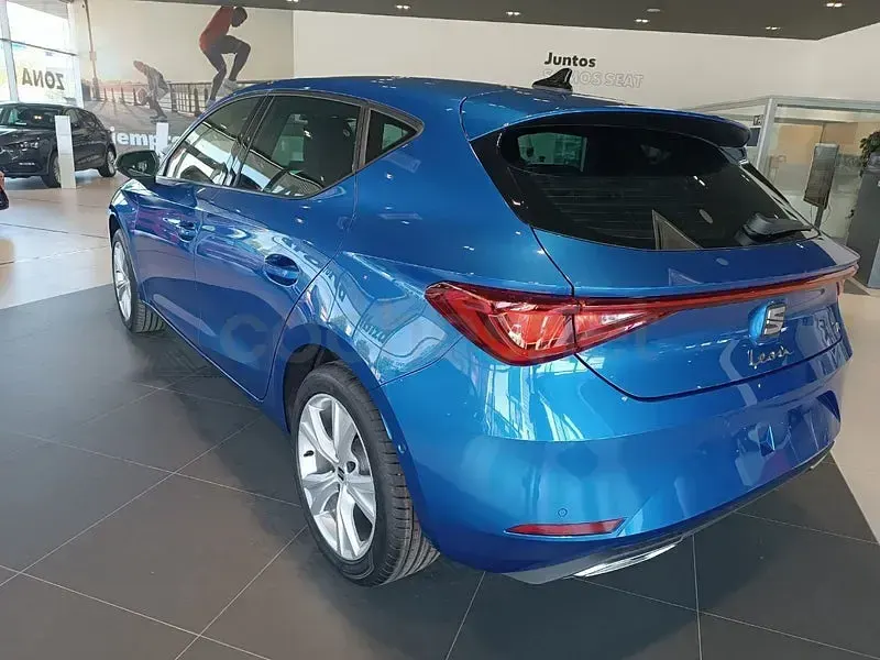 Nuevo Seat Leon FR 150 CV (110 kW) 2026 Azul Berlina