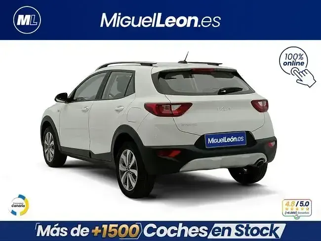 Usado Kia Stonic 84 CV (61 kW) 2023 Blanco SUV