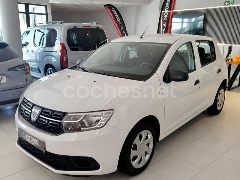 Usado Dacia Sandero Acces 73 CV (53 kW) 2018 Blanco Utilitario