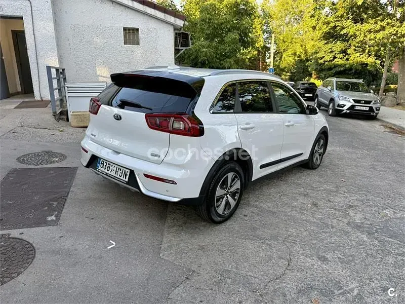 Usado Kia Niro 141 CV (103 kW) 2018 Blanco SUV
