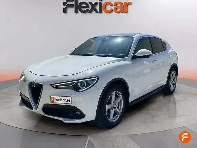 Usado Alfa Romeo Stelvio 180 CV (132 kW) 2018 Blanco SUV