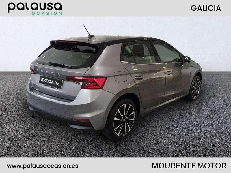 Usado Skoda Fabia Style 110 CV (80 kW) 2022 Gris Utilitario