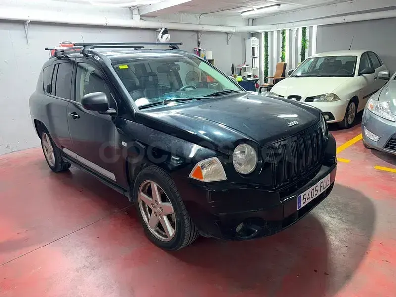 Usado Jeep Compass Limited 140 CV (102 kW) 2007 Negro SUV