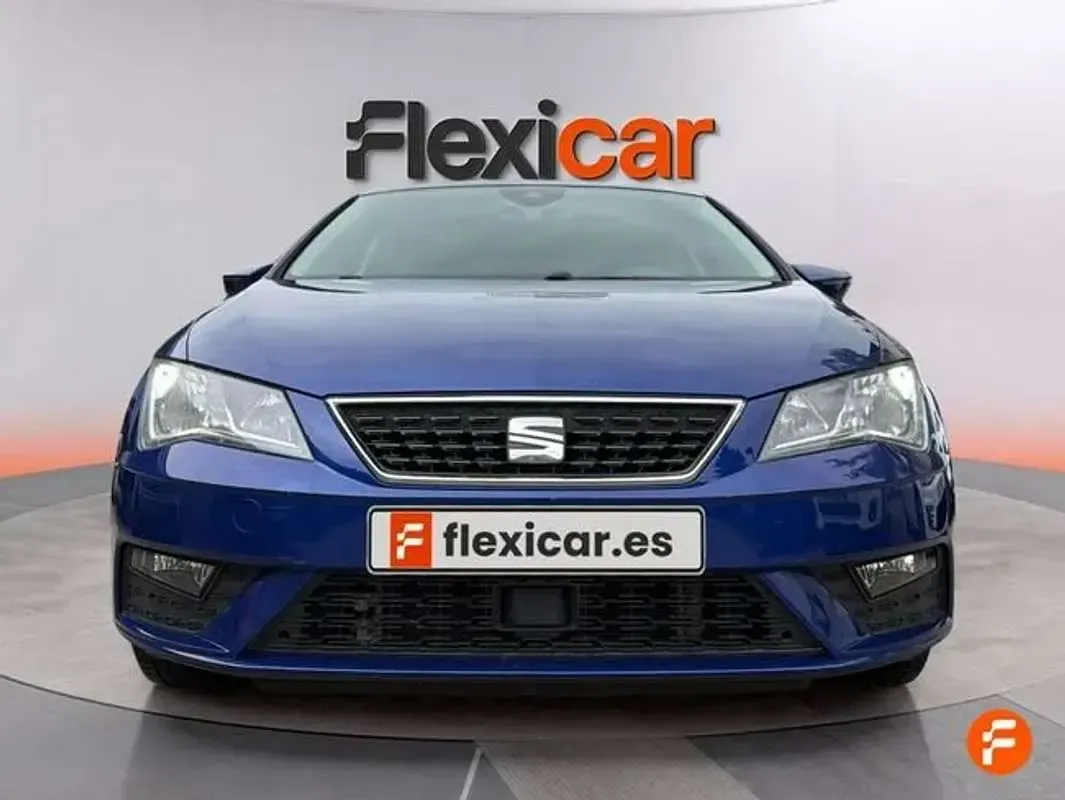 Usado Seat Leon ST Style 116 CV (85 kW) 2018 Azul Familiar