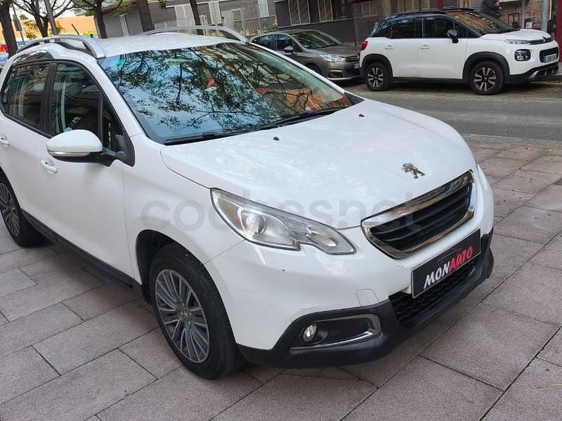 Usado Peugeot 2008 Active 100 CV (73 kW) 2015 Blanco SUV