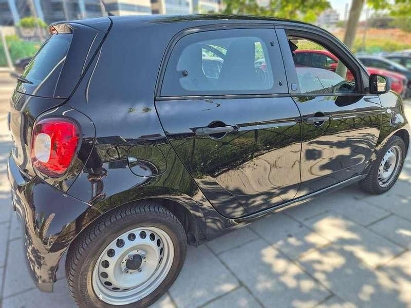 Usado Smart ForFour Electric Drive 60 kW (82 CV) 2021 Negro Utilitario