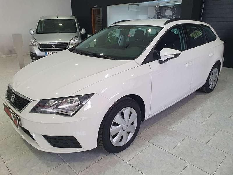Usado Seat Leon ST Reference 116 CV (85 kW) 2020 Blanco Familiar