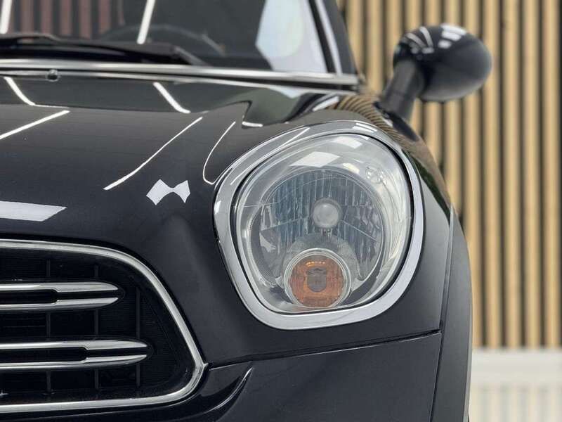 Usado Mini One D Countryman 90 CV (66 kW) 2015 Negro SUV