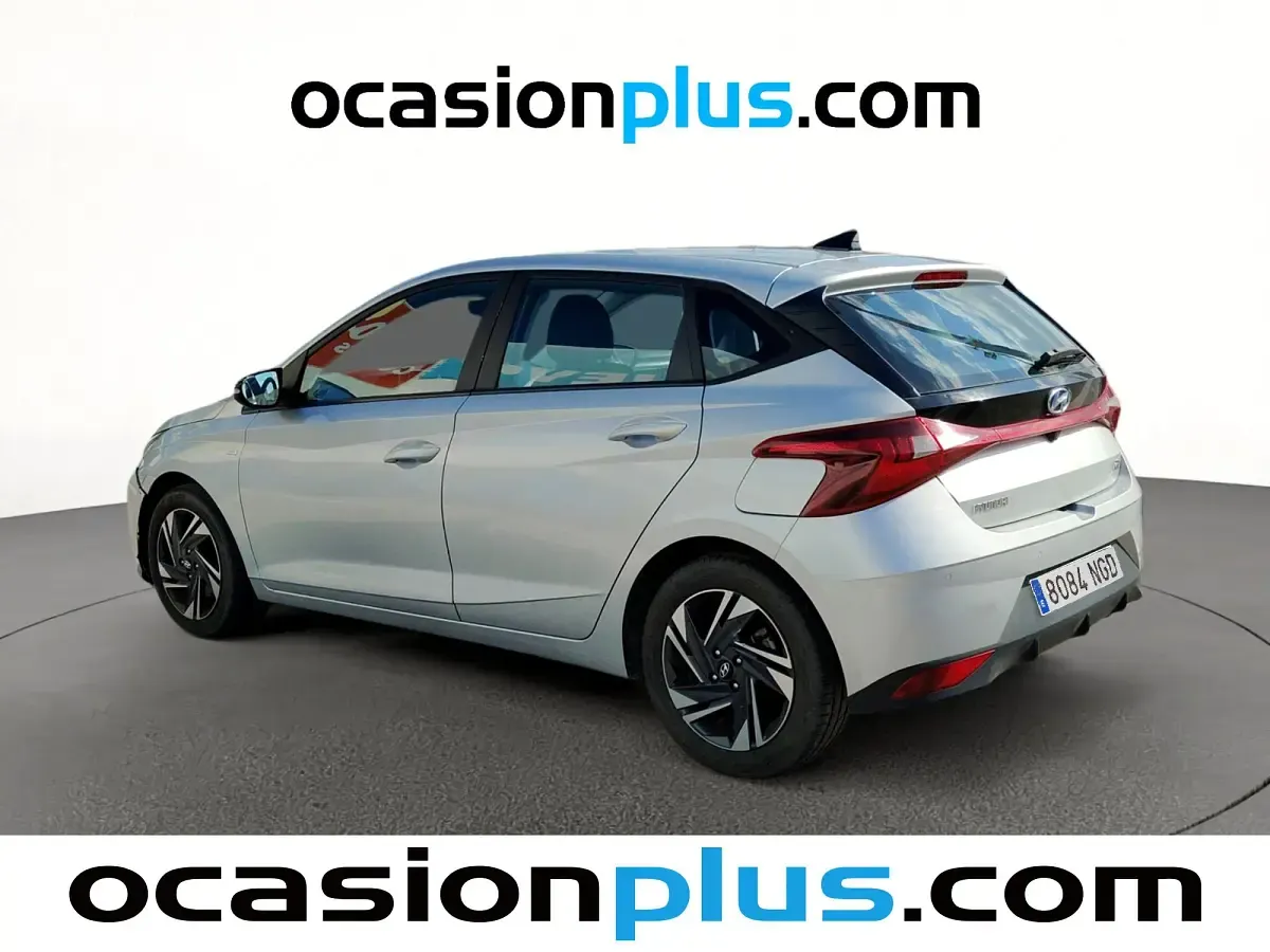 Begagnad Hyundai i20 100 HK (73 kW) 2022 Grå Halvkombi