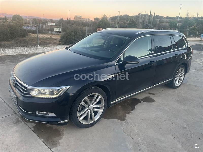 Usado VW Passat Advance 150 CV (110 kW) 2018 Negro Familiar