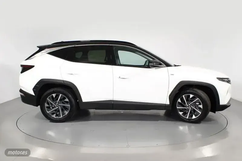 Usado Hyundai Tucson 136 CV (100 kW) 2025 Blanco SUV