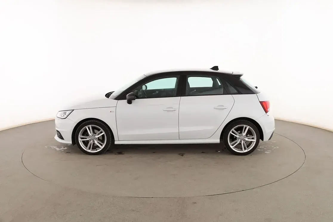 Usado Audi A1 Sportback Attraction 116 CV (85 kW) 2018 Blanco Utilitario