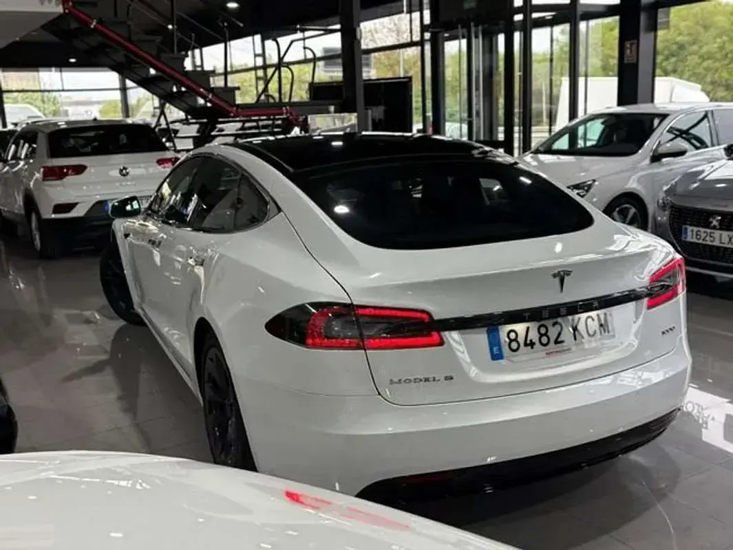 Usado Tesla Model S 448 kW (610 CV) 2017 Blanco Utilitario