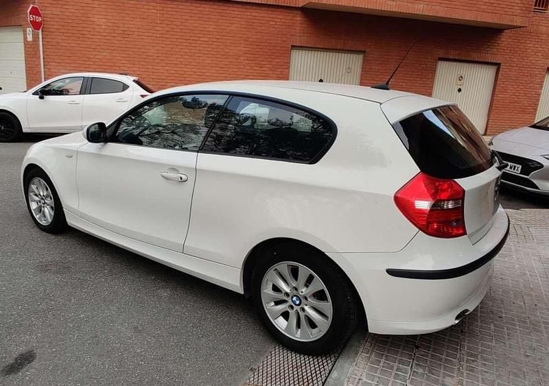 Usado BMW 116 116 HP (85 kW) 2010 Branco Citadino
