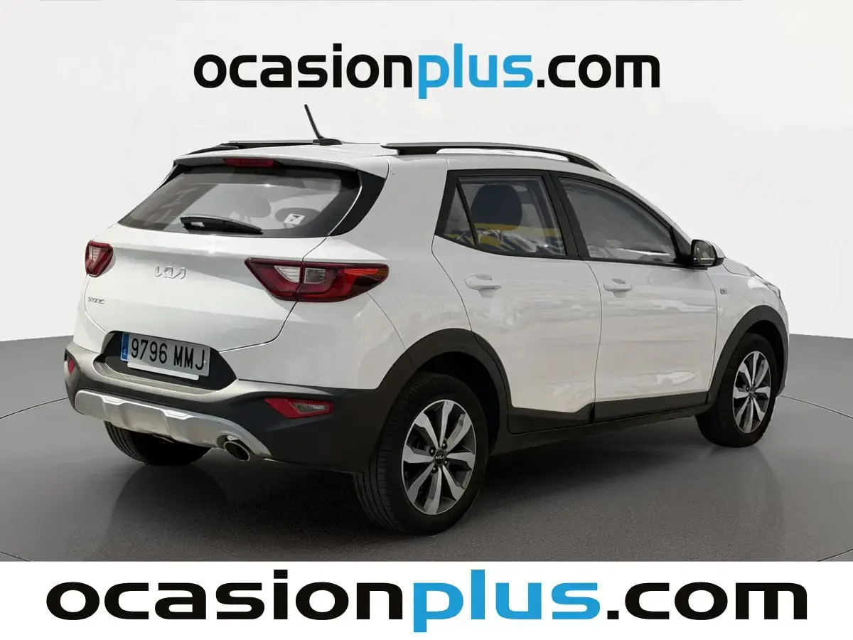 Usado Kia Stonic 84 CV (61 kW) 2023 Blanco SUV