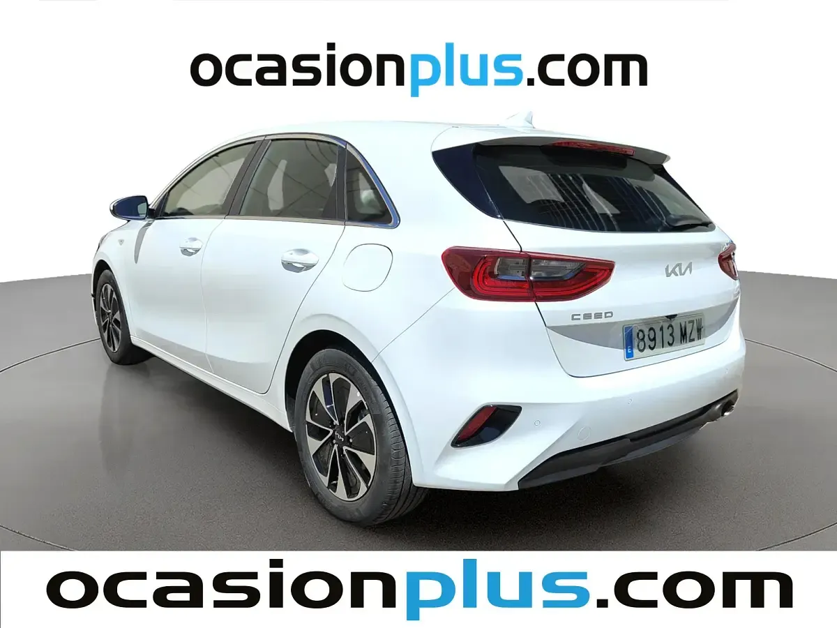 Usado Kia Ceed 101 CV (74 kW) 2025 Blanco Utilitario
