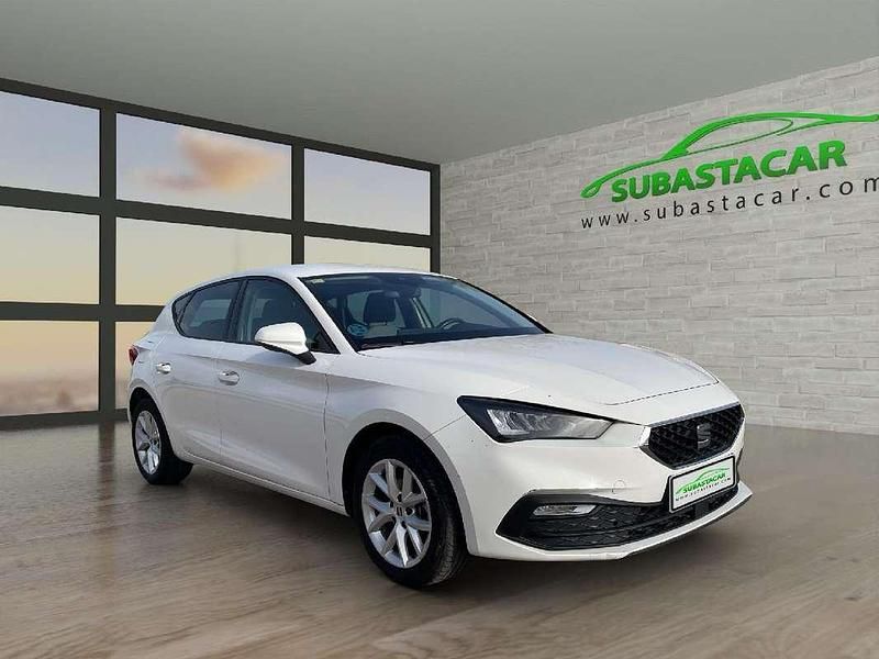 Usado Seat Leon Style 116 CV (85 kW) 2021 Blanco Berlina