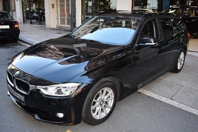 Saphirschwarz Usado 2019 BMW 320 Advantage Familiar | 17.999 € (Precio justo) - Imagen 1/4