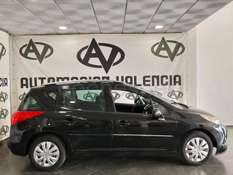 Usado Peugeot 207 Active 92 CV (67 kW) 2011 Negro Berlina