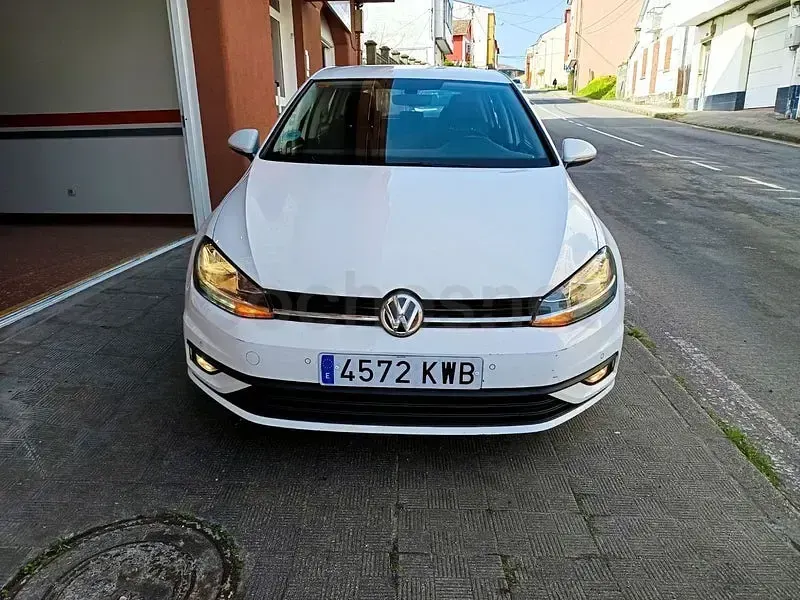 Usado VW Golf VII 115 CV (84 kW) 2019 Blanco Berlina