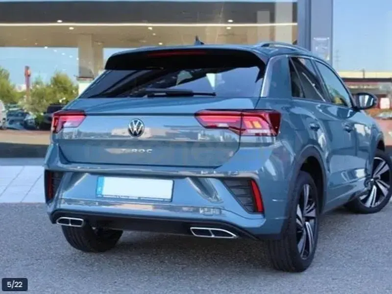 Usado VW T-Roc R-line 150 CV (110 kW) 2023 Azul SUV