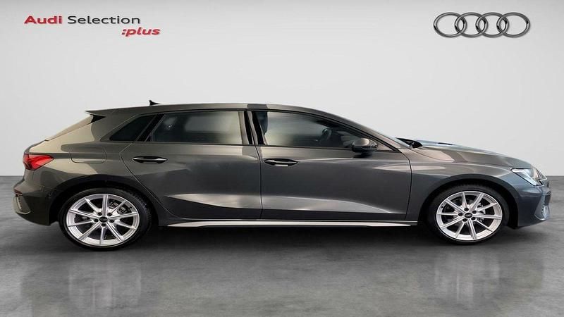 Usado Audi A3 S-Line 116 CV (85 kW) 2023 Gris Berlina