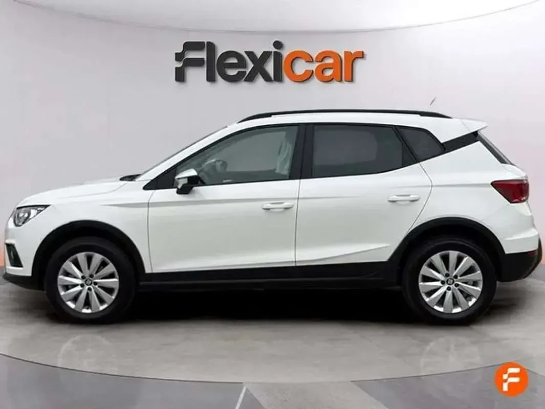 Usado Seat Arona Style 95 CV (69 kW) 2019 Blanco SUV