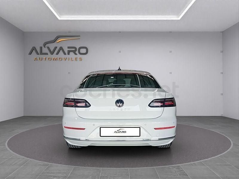 Usado VW Arteon Elegance 150 CV (110 kW) 2021 Blanco Berlina