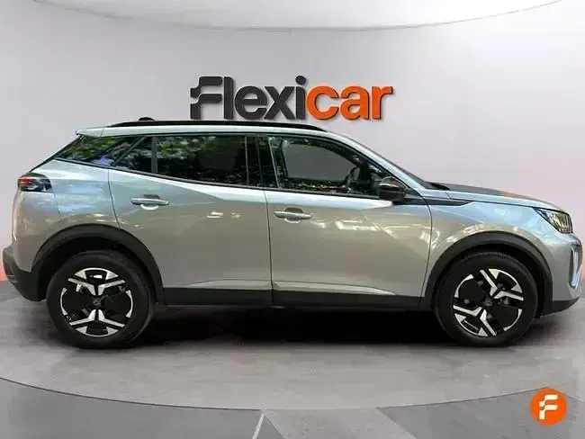 Usado Peugeot 2008 Allure 100 CV (73 kW) 2025 Gris SUV