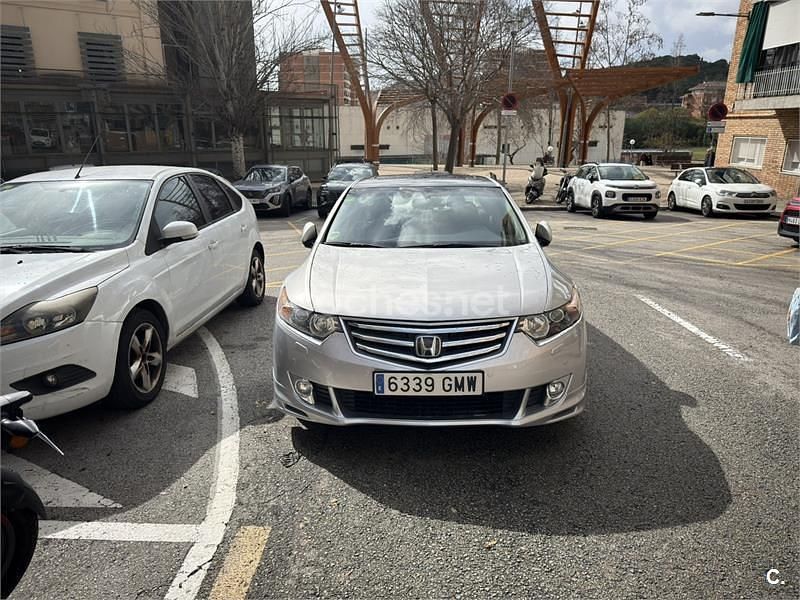 Usado Honda Accord Innova 201 CV (147 kW) 2009 Gris / plata Berlina