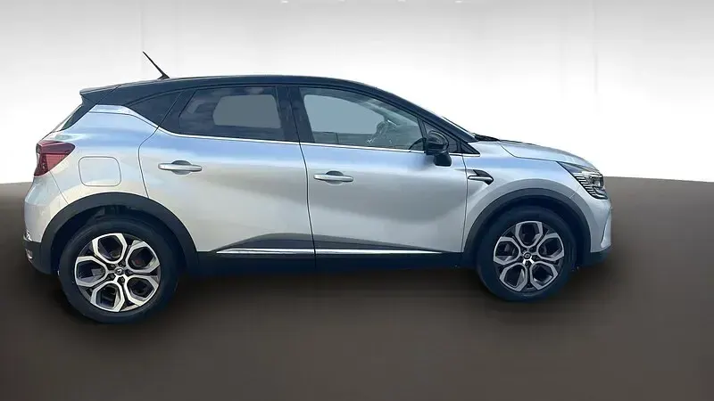 Usado Renault Captur Zen 140 CV (102 kW) 2021 Gris SUV