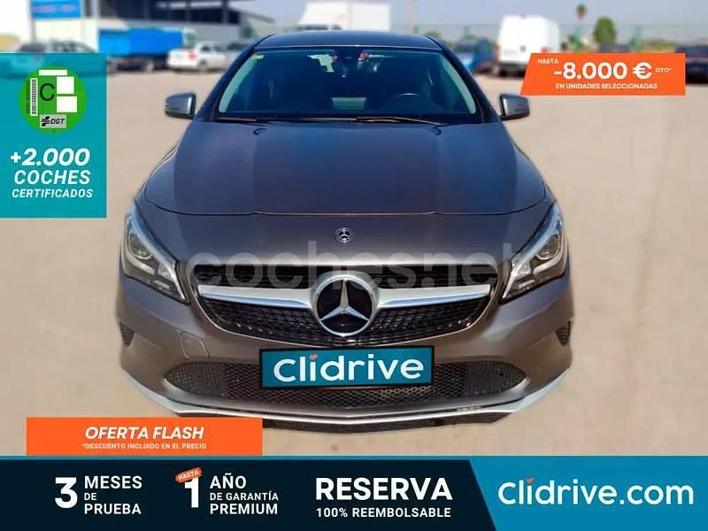 Gris / plata Usado 2018 Mercedes CLA200 Shooting Brake Familiar | 17.890 € (Buen precio) - Imagen 1/3