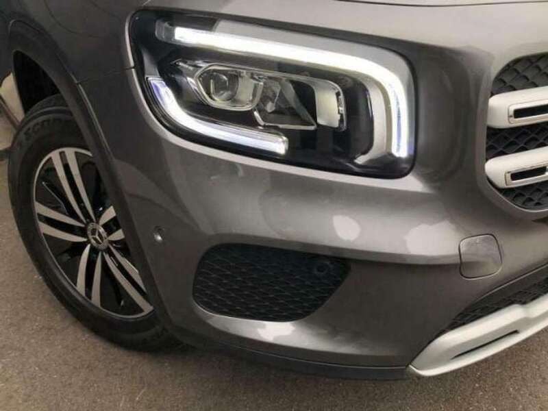 Usado Mercedes GLB200 116 CV (85 kW) 2020 Gris SUV