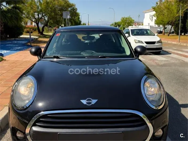 Usado Mini ONE 102 CV (75 kW) 2016 Negro Utilitario