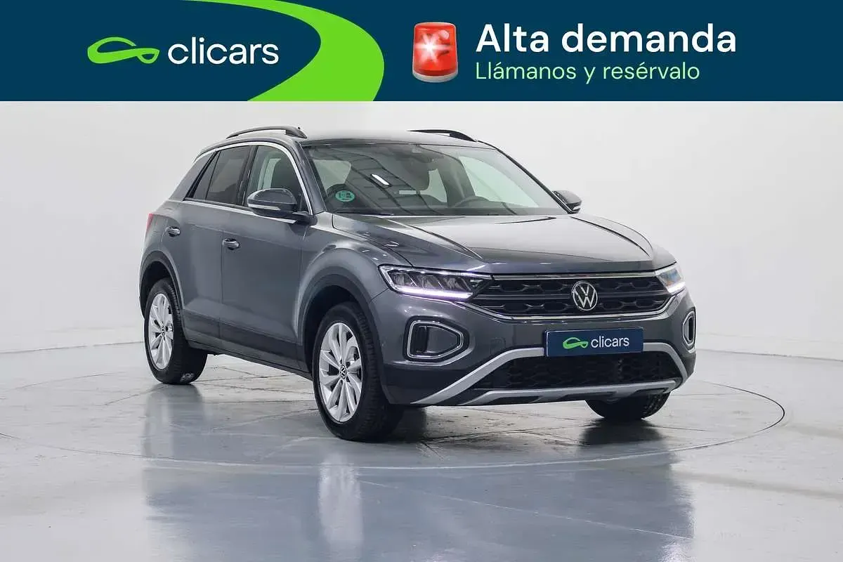 Usado VW T-Roc Life 116 CV (85 kW) 2022 Gris SUV