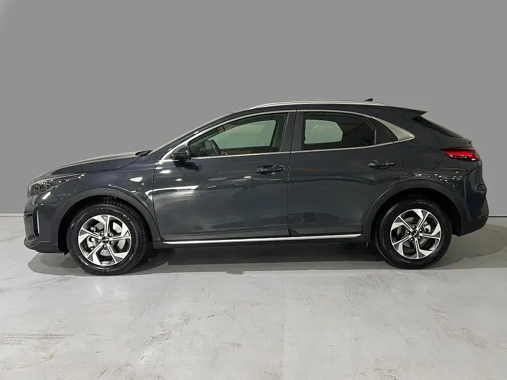 Usado Kia XCeed 100 CV (73 kW) 2024 Blanco SUV
