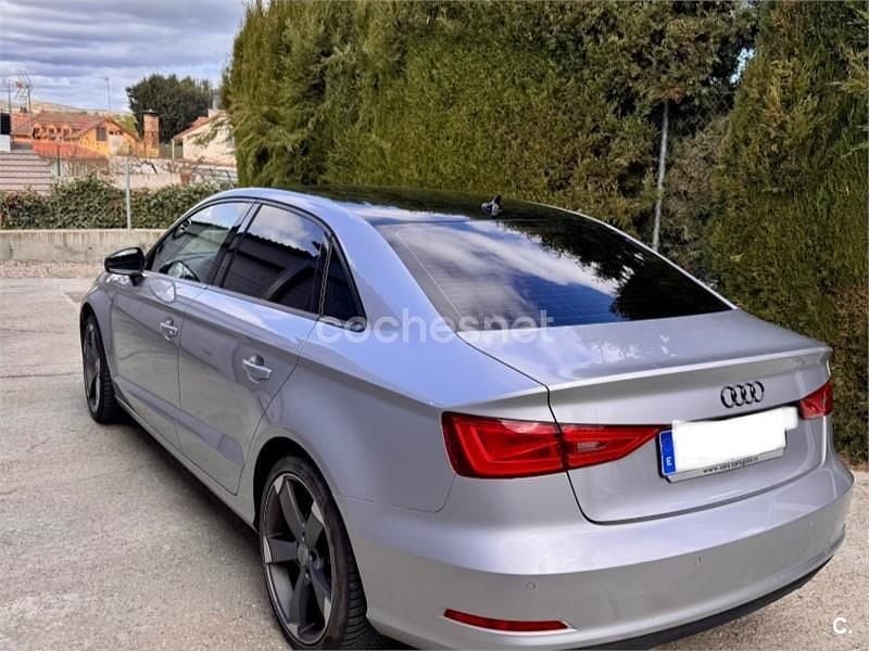 Usado Audi A3 Ambition 150 CV (110 kW) 2015 Gris / plata Berlina