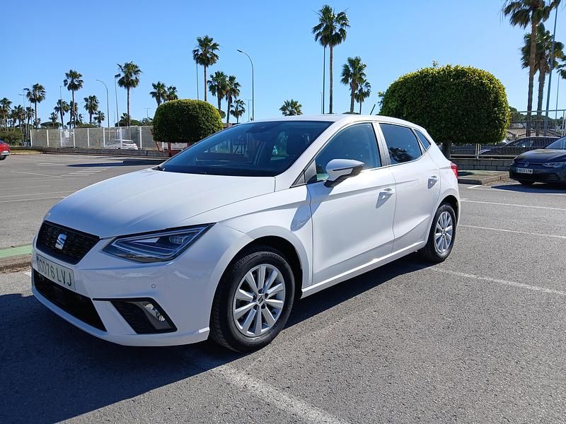 Usado Seat Ibiza Style 110 HP (80 kW) 2021 Branco Citadino