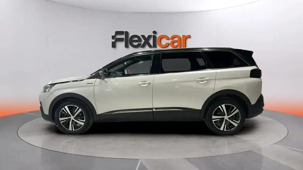 Usado Peugeot 5008 GT-line 165 CV (121 kW) 2018 Blanco SUV