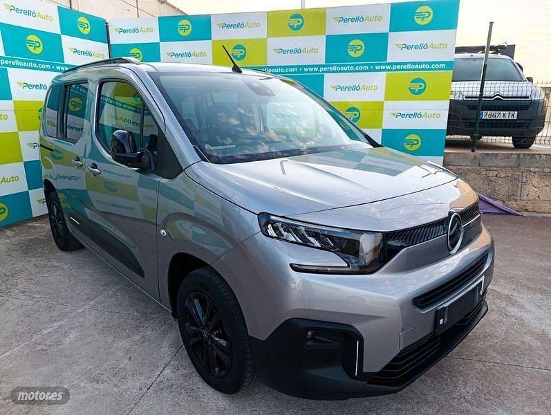 Usado Citroën Berlingo 130 CV (95 kW) 2024 Gris Monovolumen