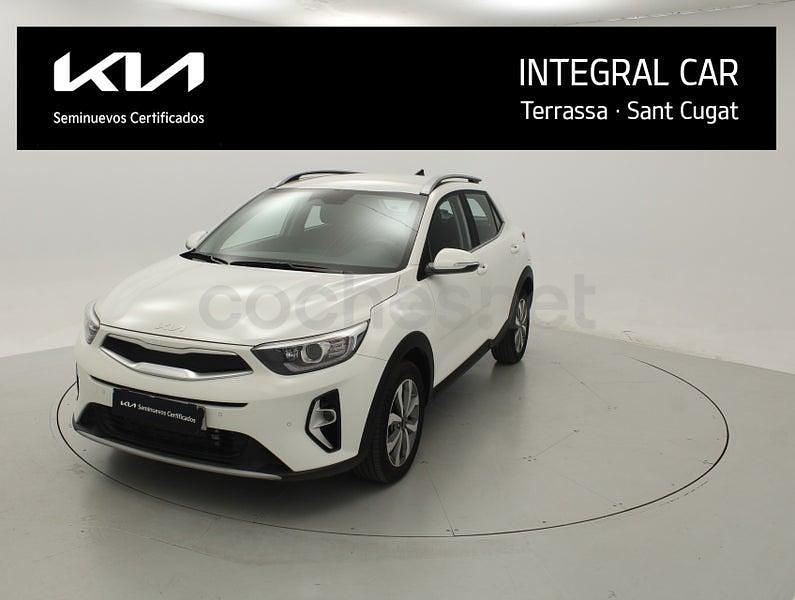 Usado Kia Stonic 100 CV (73 kW) 2025 Blanco SUV