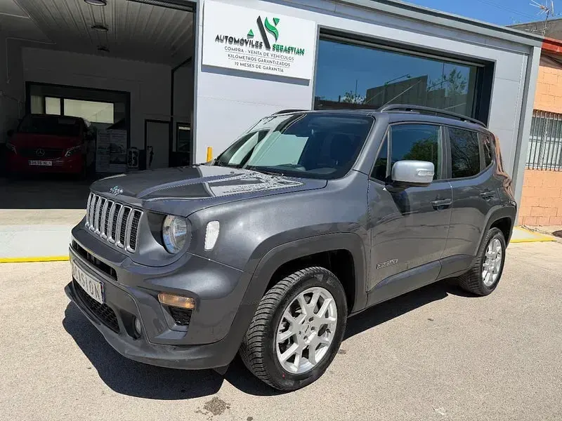 Usado Jeep Renegade Limited 190 CV (139 kW) 2022 Gris / plata SUV